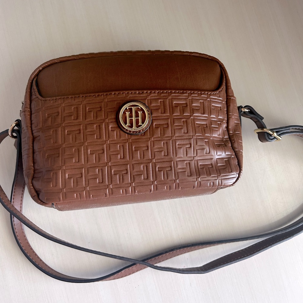 Tommy Hilfiger Crossbody Bag/Sling (Brown)